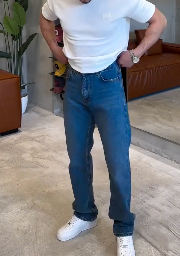 Men Straight Fit Jeans - UAE