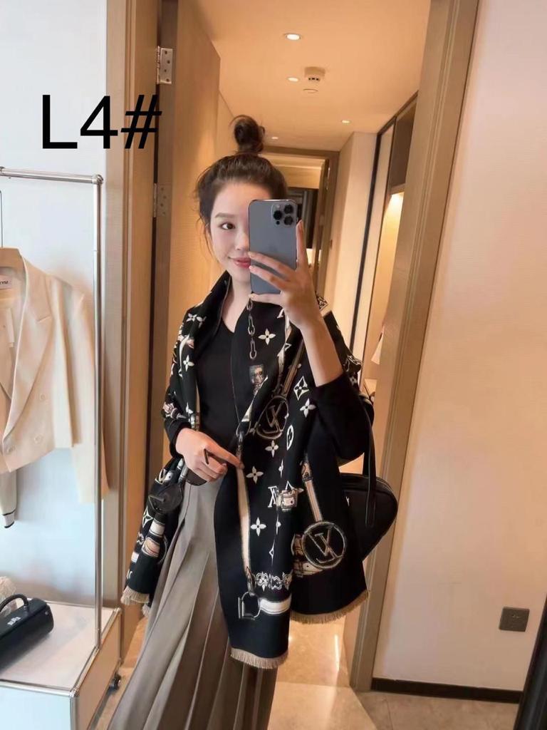 Louis Vuitton Gold Monogram Scarf - Black